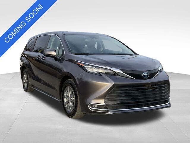 2022 Toyota Sienna XLE 7-Passenger FWD