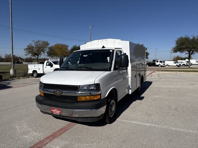 2025 Chevrolet Express Chassis 3500 Cutaway 139