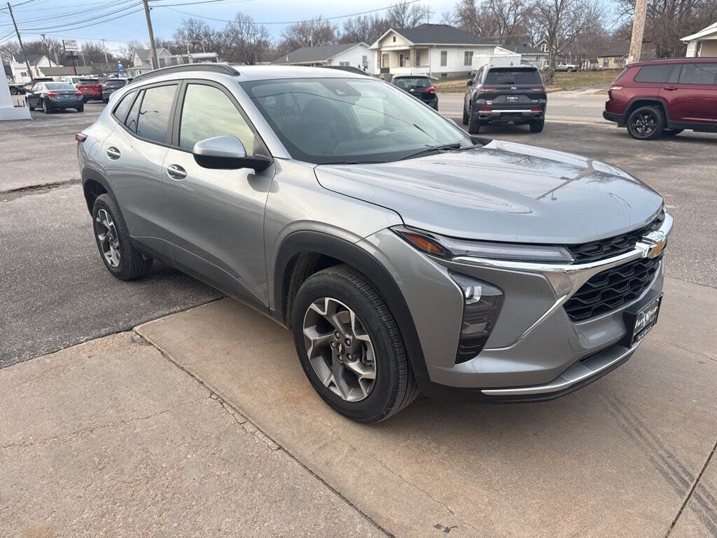 2025 Chevrolet Trax LT FWD