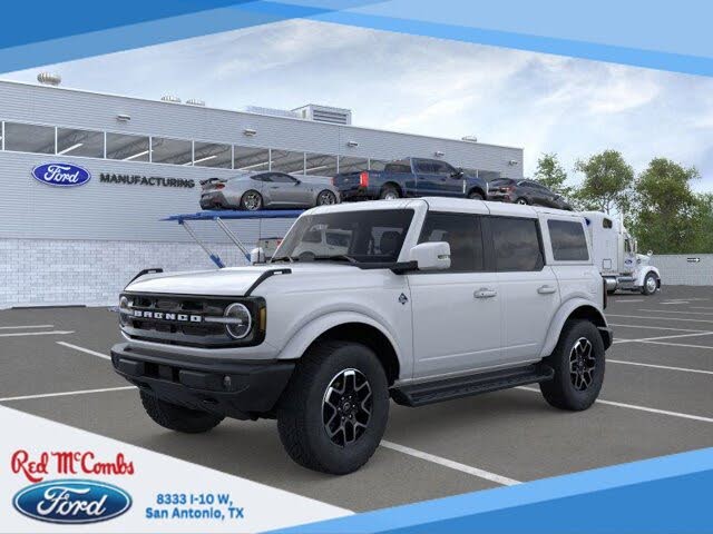 2025 Ford Bronco Outer Banks 4-Door 4WD