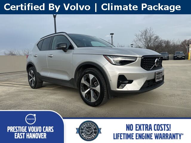 2025 Volvo XC40 B5 Plus Dark Theme AWD