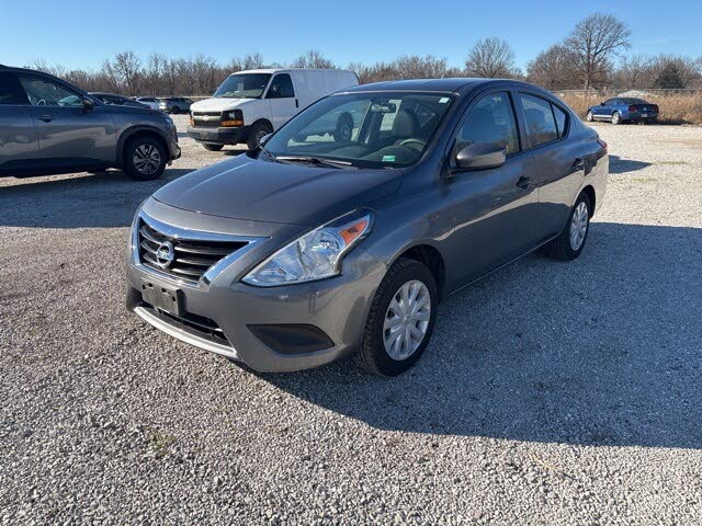 2019 Nissan Versa S FWD