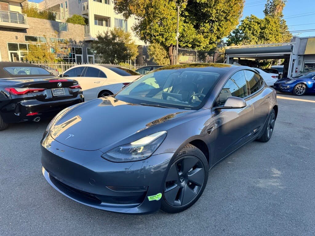 2023 Tesla Model 3 RWD