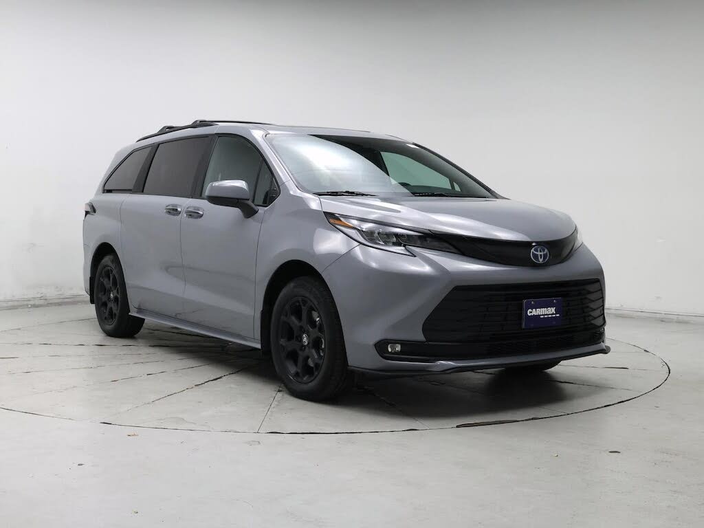 2025 Toyota Sienna Woodland Edition 7-Passenger AWD