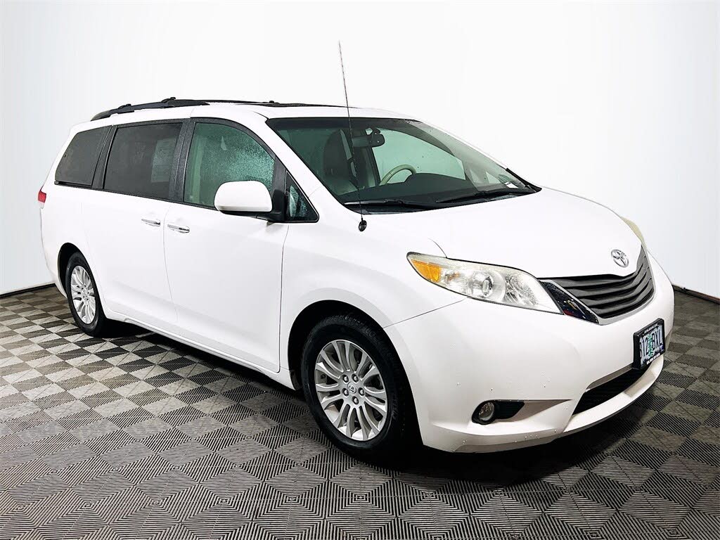 2012 Toyota Sienna XLE 7-Passenger