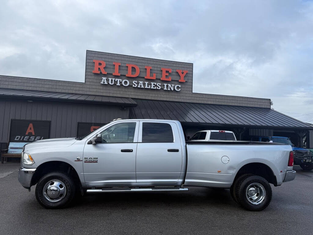 2018 RAM 3500 Tradesman Crew Cab LB DRW 4WD