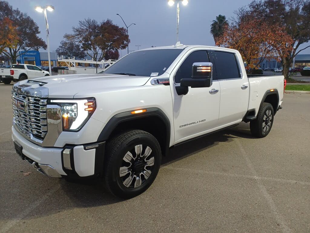 2024 GMC Sierra 2500HD Denali Crew Cab 4WD