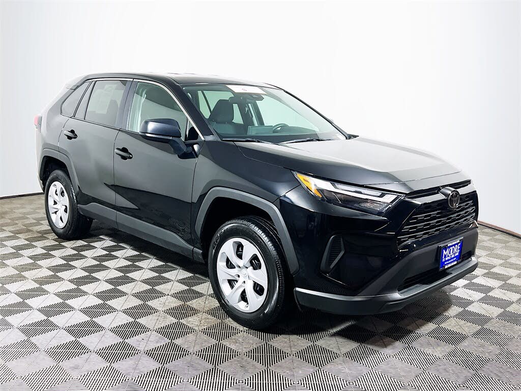 2025 Toyota RAV4 LE AWD