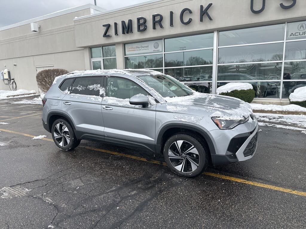 2025 Volkswagen Taos SE 4Motion