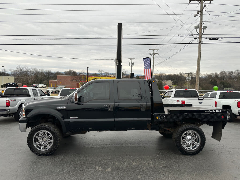 2006 Ford F-350 Super Duty Lariat Crew Cab SB 4WD