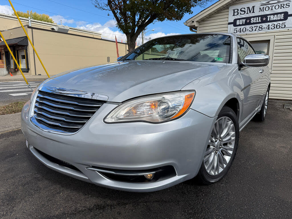 2011 Chrysler 200 Limited Convertible FWD
