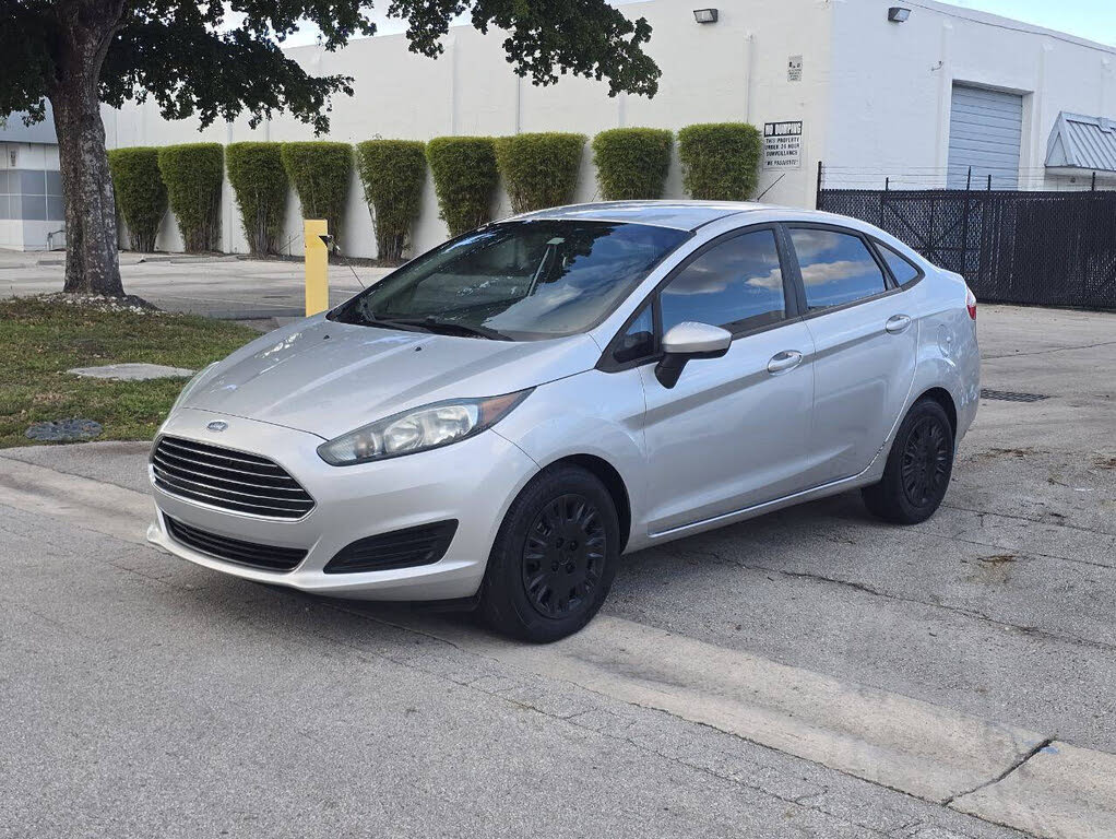 2016 Ford Fiesta S