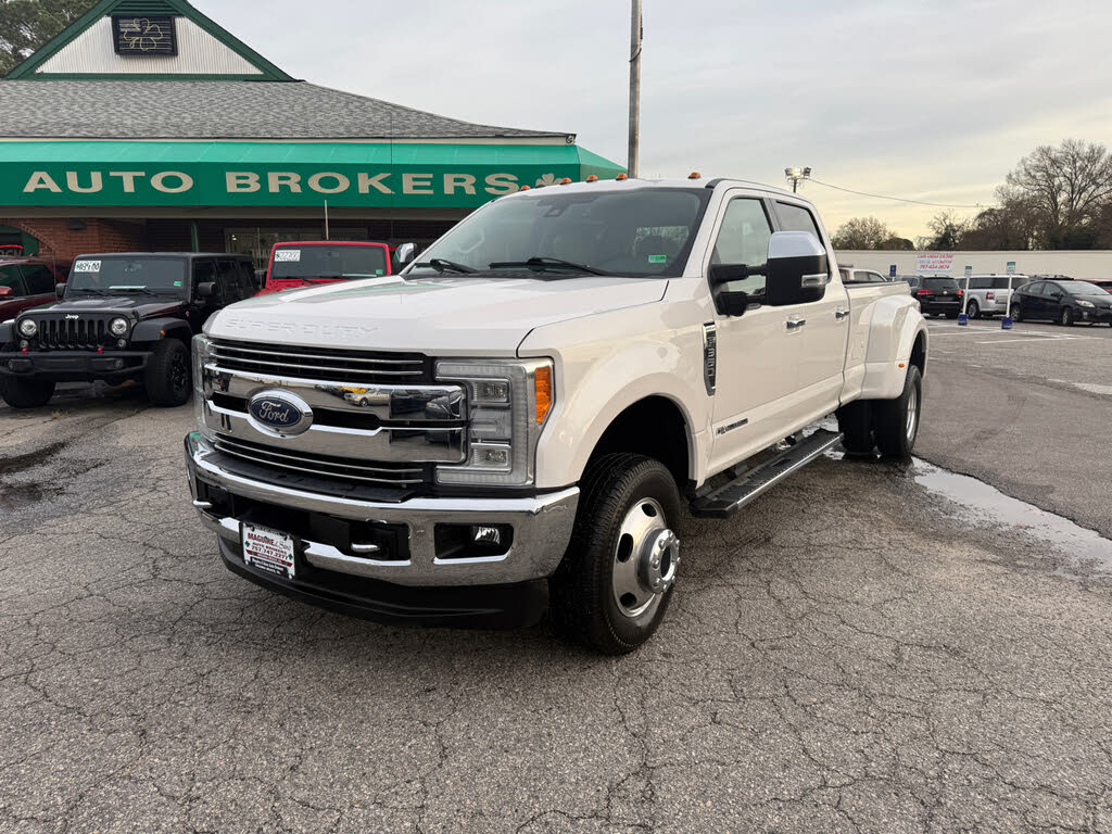 2017 Ford F-350 Super Duty Lariat Crew Cab LB DRW 4WD