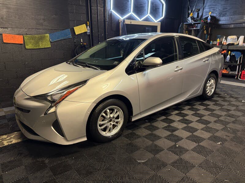 2018 Toyota Prius Two FWD
