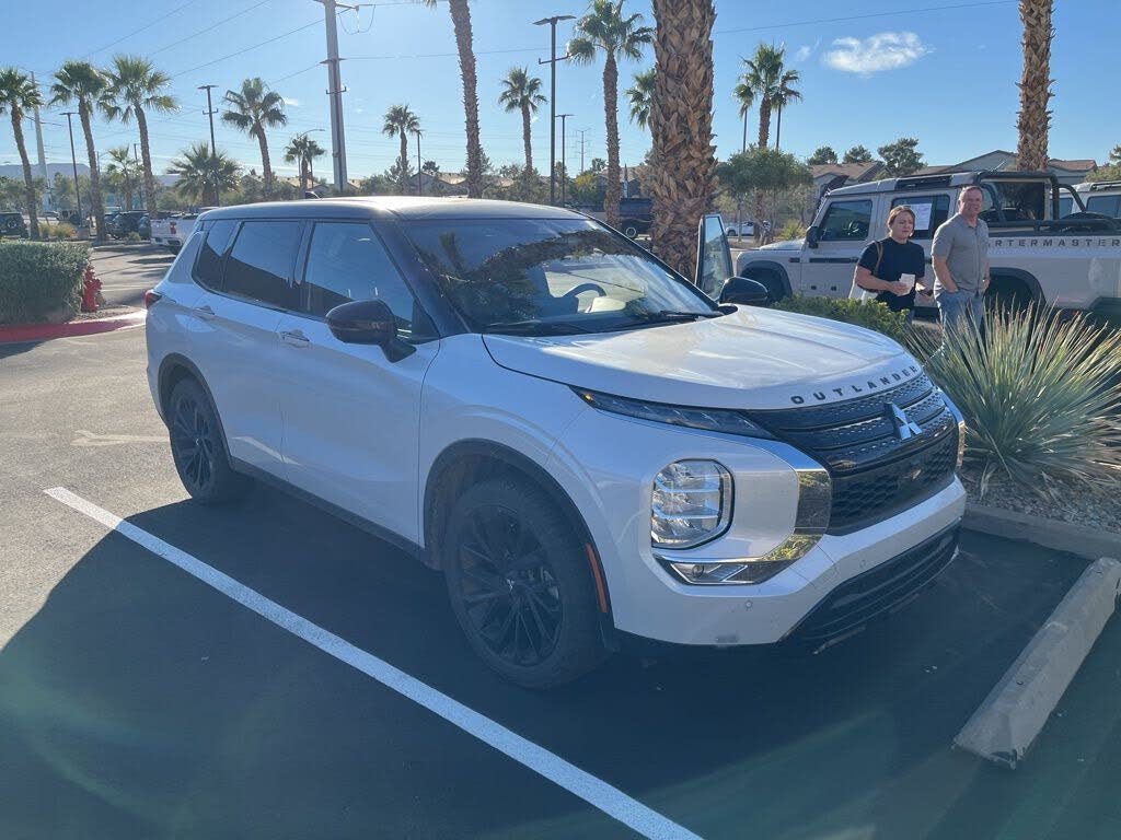 2023 Mitsubishi Outlander SEL Black Edition FWD