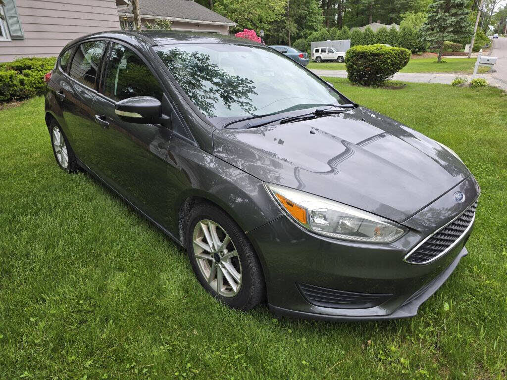 2016 Ford Focus SE Hatchback