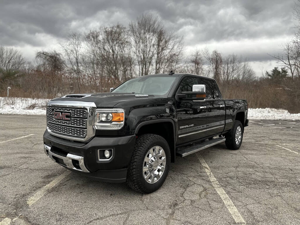 2018 GMC Sierra 2500HD Denali Crew Cab SB 4WD