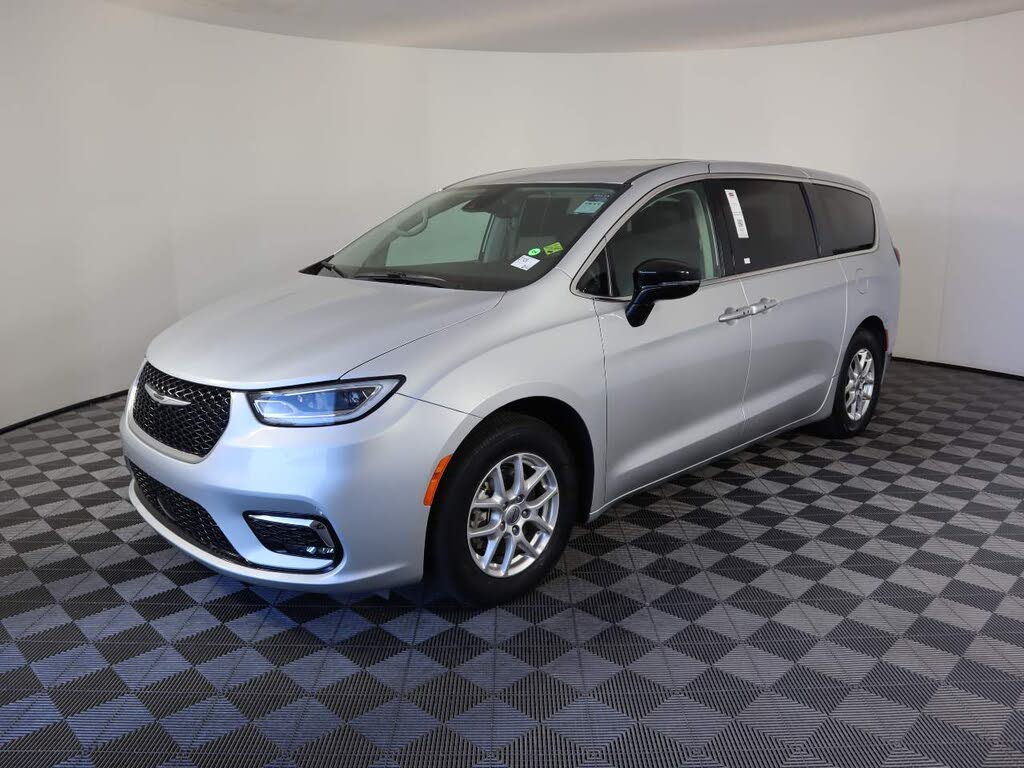 2024 Chrysler Pacifica Touring L FWD