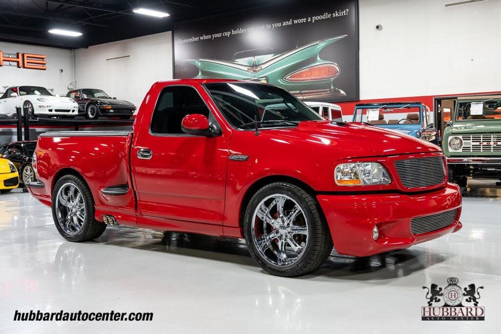 2002 Ford F-150 SVT Lightning 2 Dr Supercharged Standard Cab Stepside SB