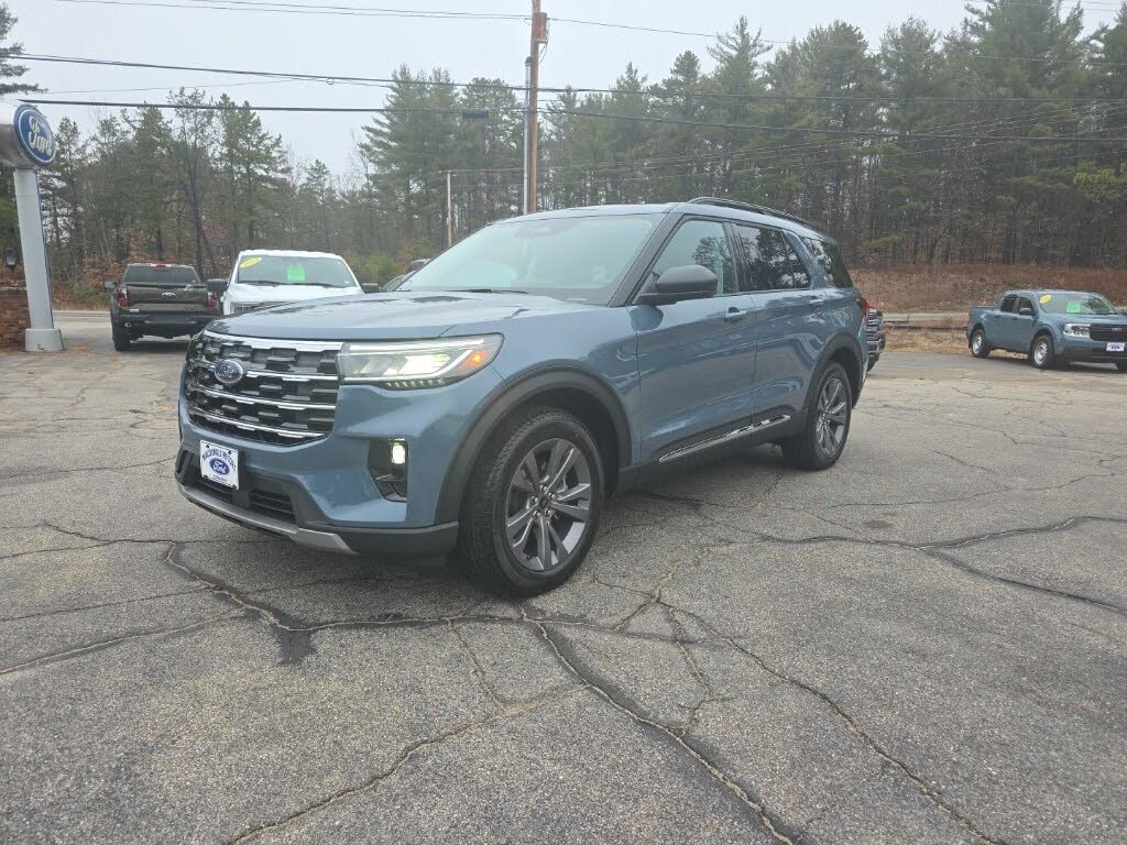 2025 Ford Explorer Active AWD