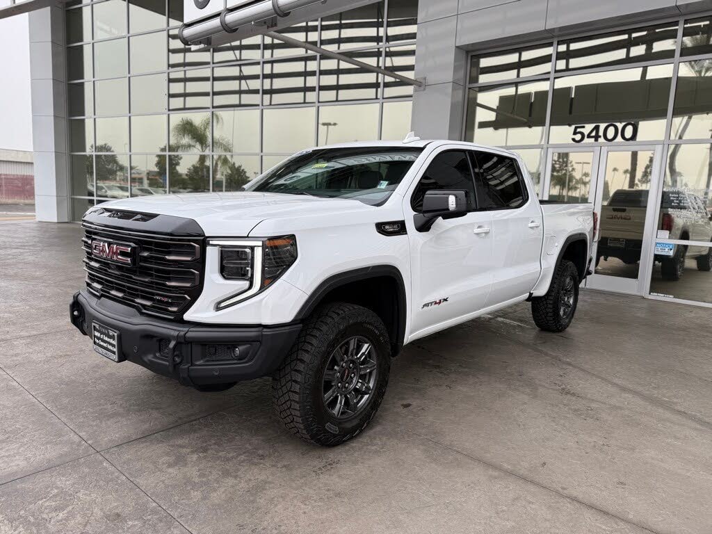 2025 GMC Sierra 1500 AT4X Crew Cab 4WD