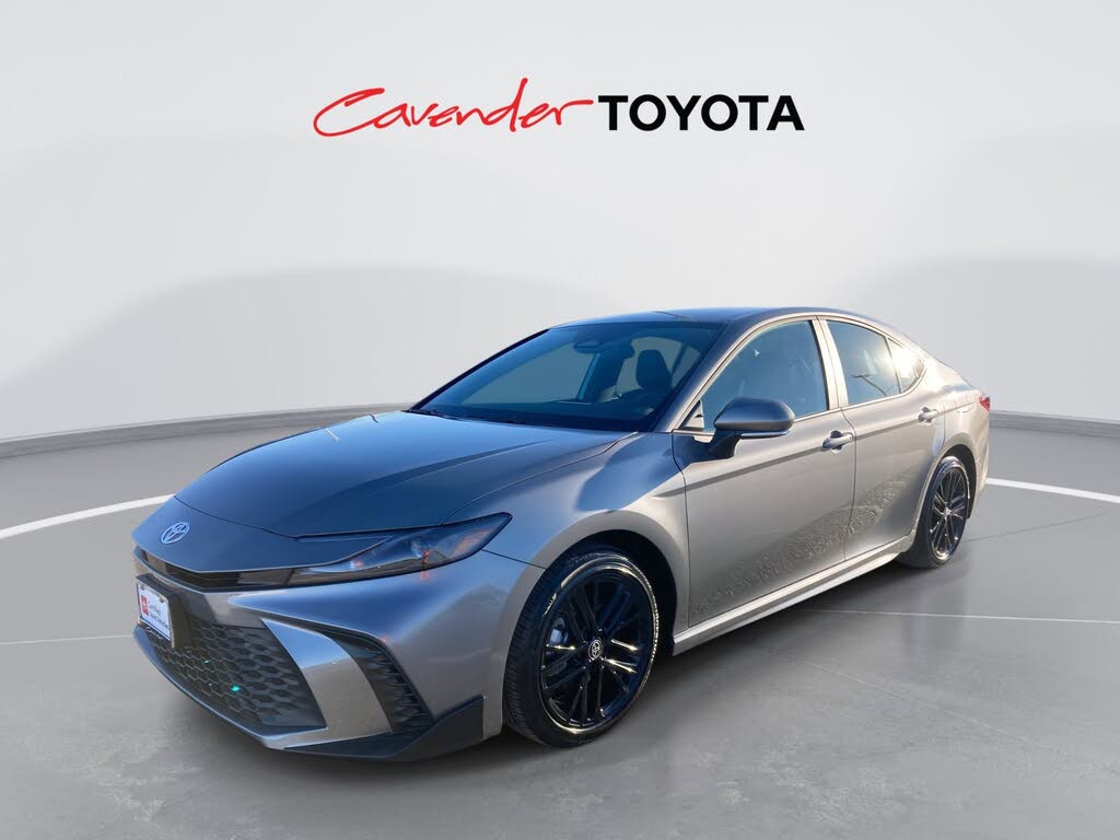 2026 Toyota Camry SE FWD