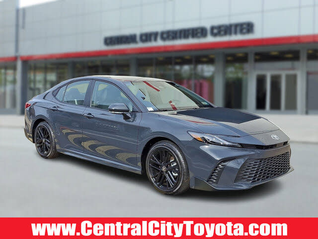 2026 Toyota Camry SE FWD
