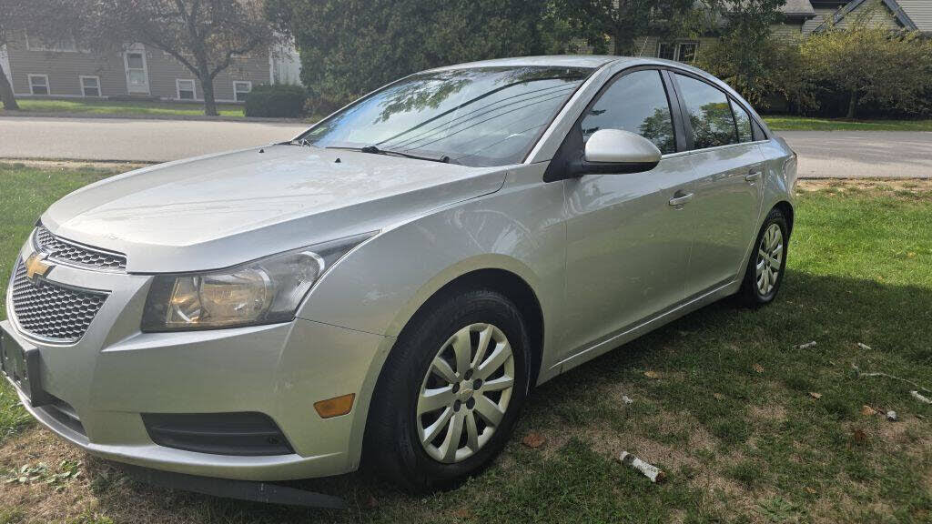 2011 Chevrolet Cruze 1LT Sedan FWD