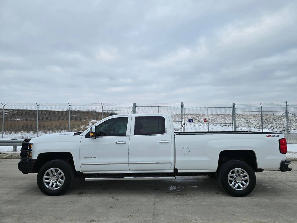 2018 Chevrolet Silverado 3500HD LTZ Crew Cab LB 4WD