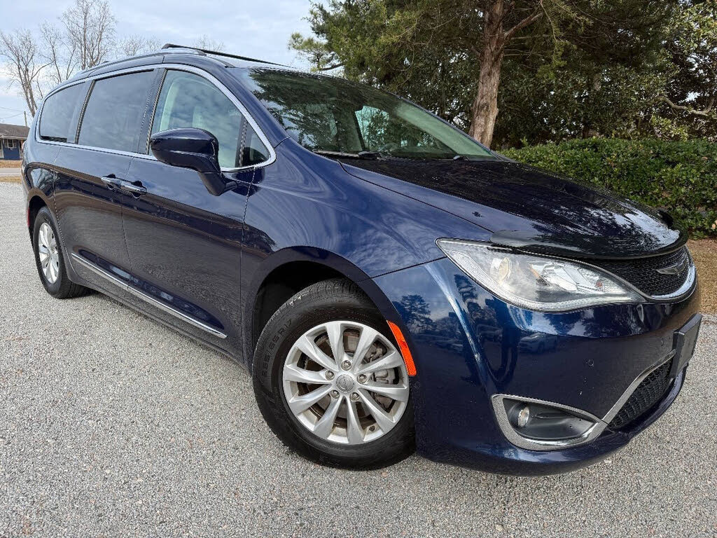 2018 Chrysler Pacifica Touring L Plus FWD