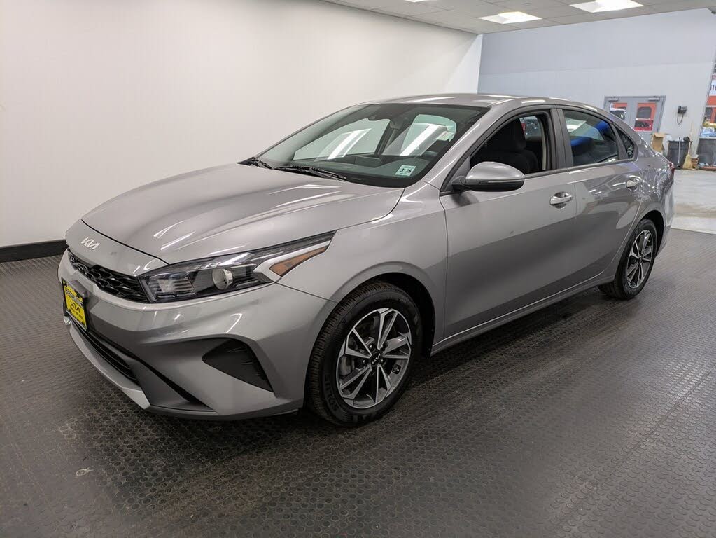 2023 Kia Forte LXS FWD