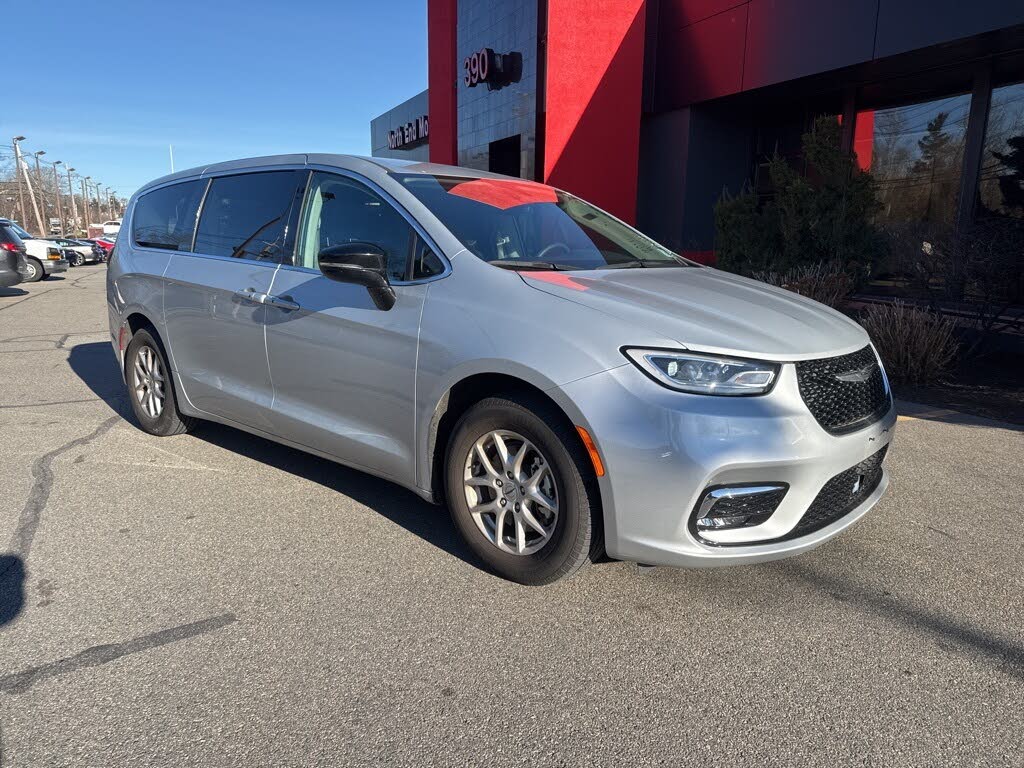 2024 Chrysler Pacifica Touring L FWD