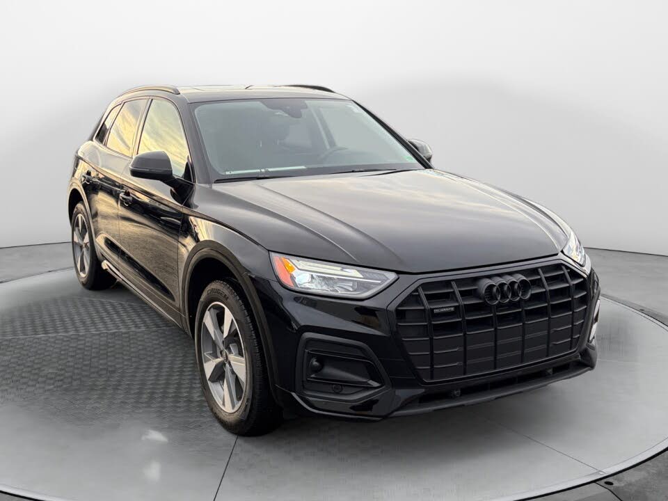 2025 Audi Q5 quattro Premium 40 TFSI