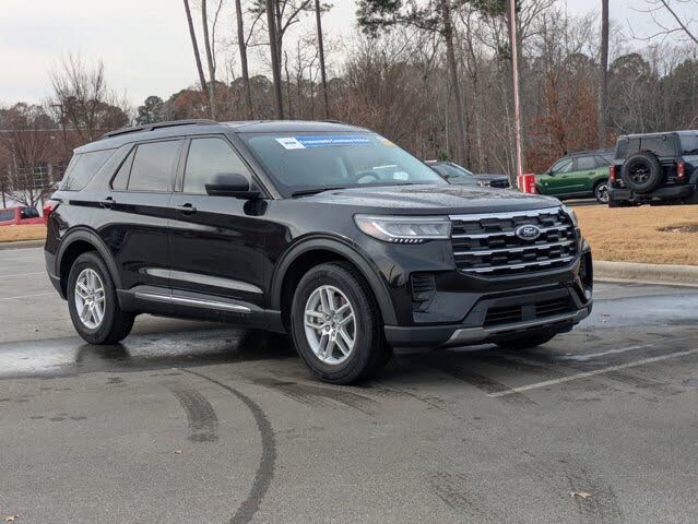 2025 Ford Explorer Active RWD