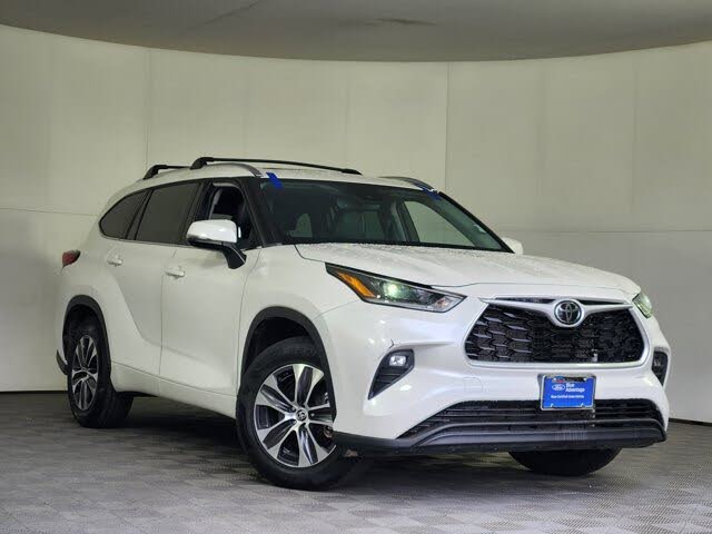 2021 Toyota Highlander XLE FWD