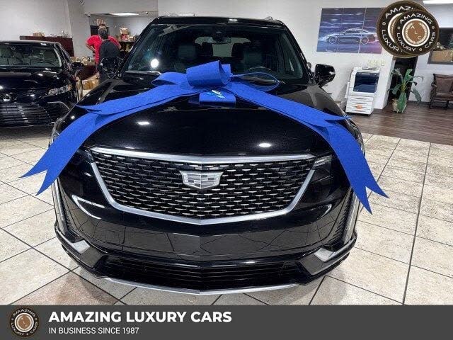 2022 Cadillac XT6 Premium Luxury FWD
