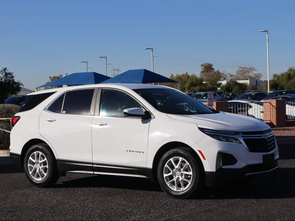 2023 Chevrolet Equinox LT FWD with 1LT