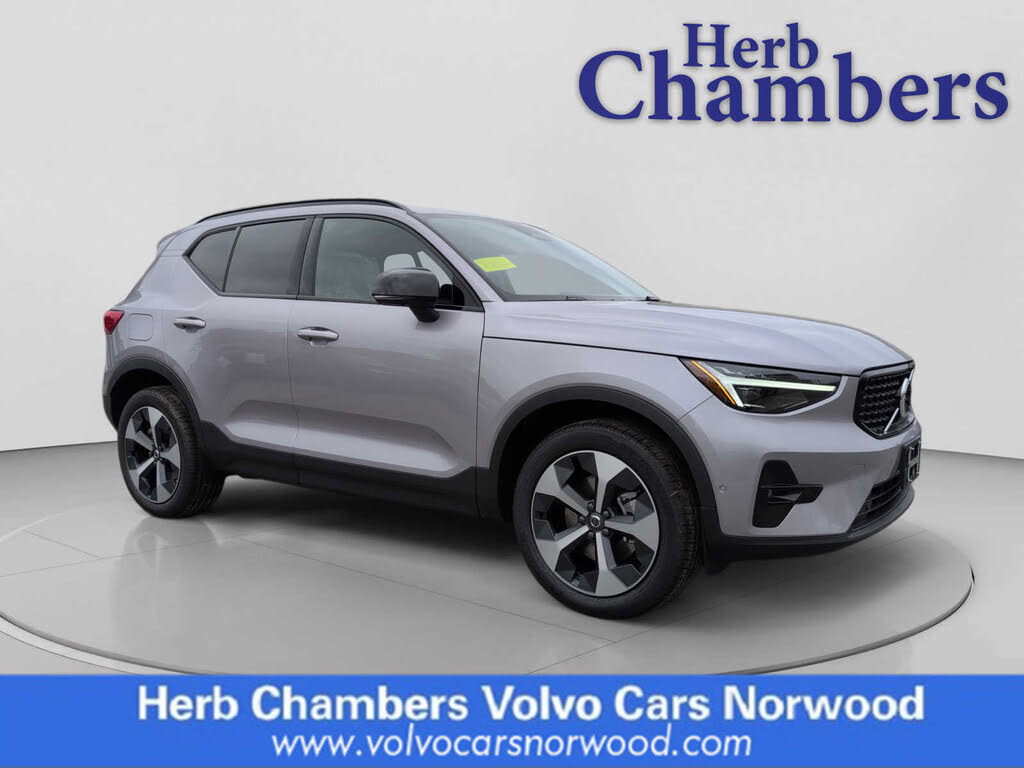 2026 Volvo XC40 B5 Plus AWD