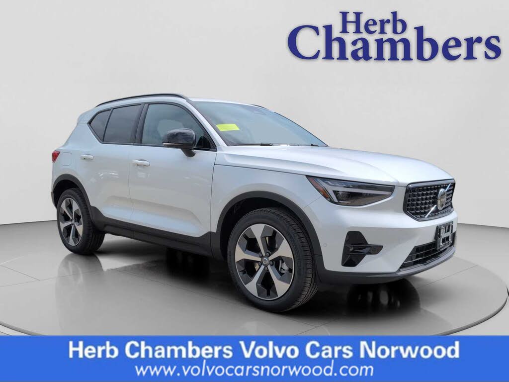 2026 Volvo XC40 B5 Plus AWD