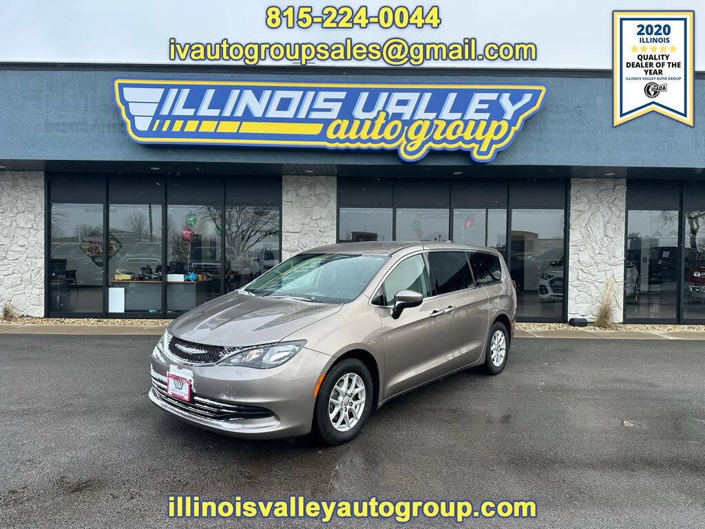 2017 Chrysler Pacifica Touring FWD