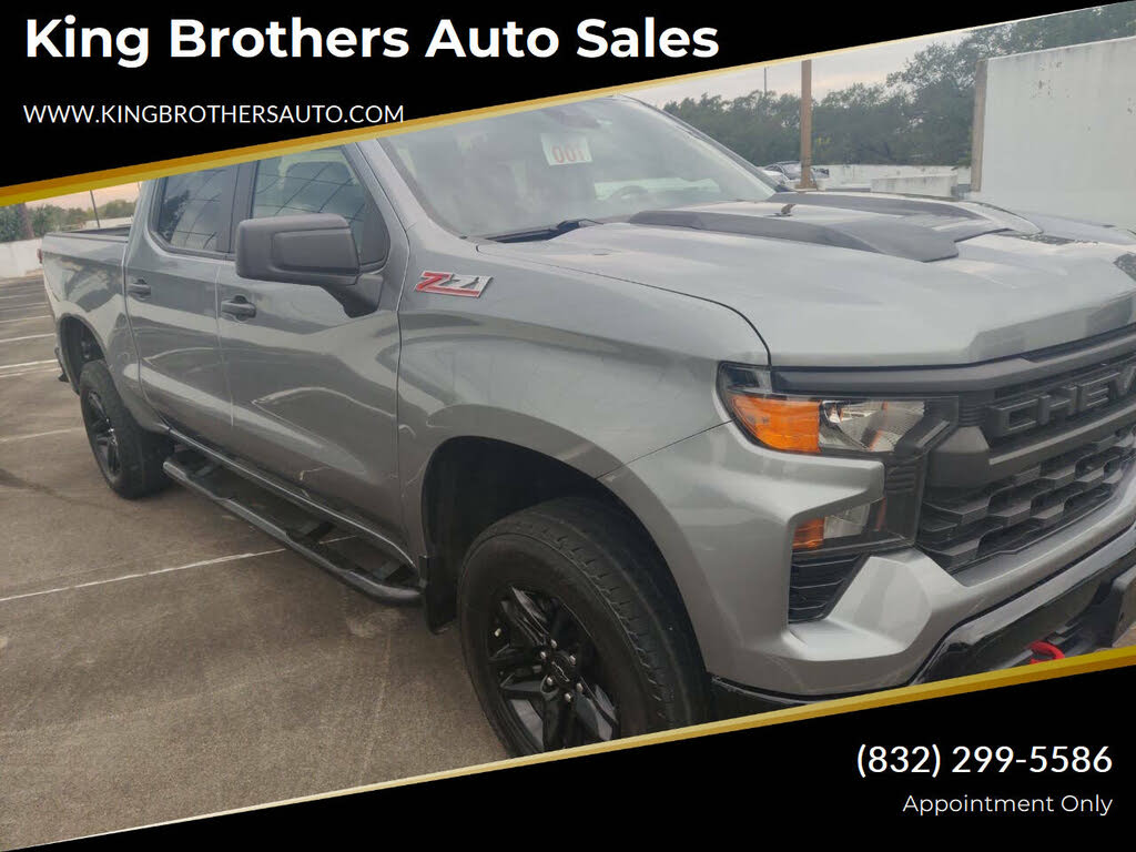 2023 Chevrolet Silverado 1500 Custom Trail Boss Crew Cab 4WD