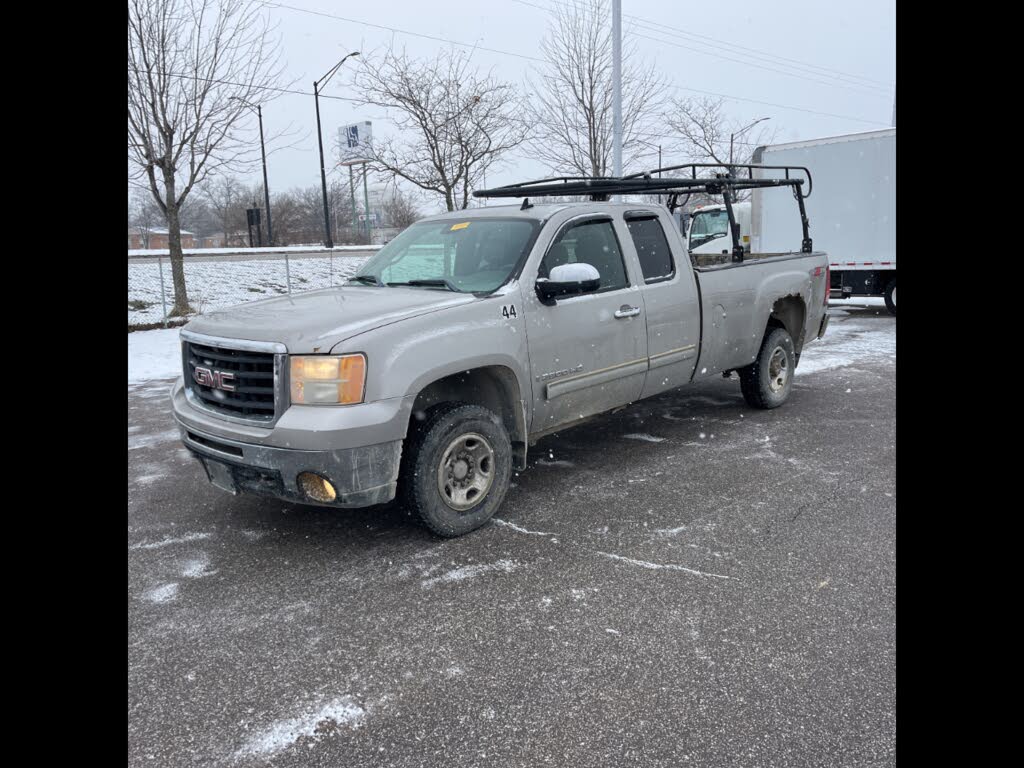 2007 GMC Sierra 2500HD 2 Dr SLE1 Extended Cab 4WD