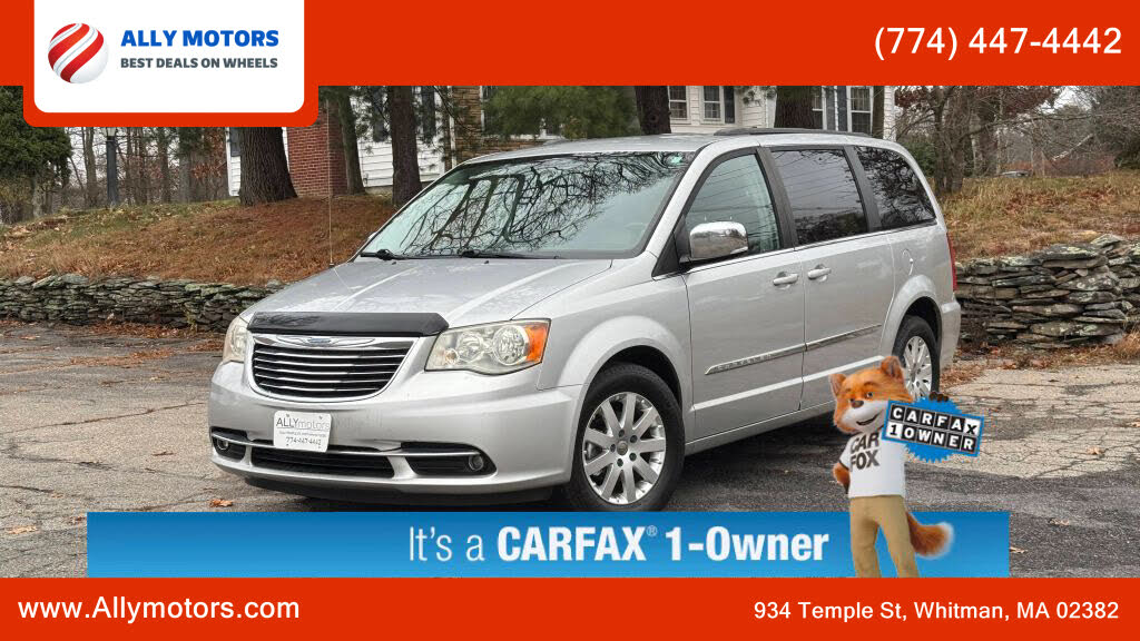2011 Chrysler Town & Country Touring-L FWD