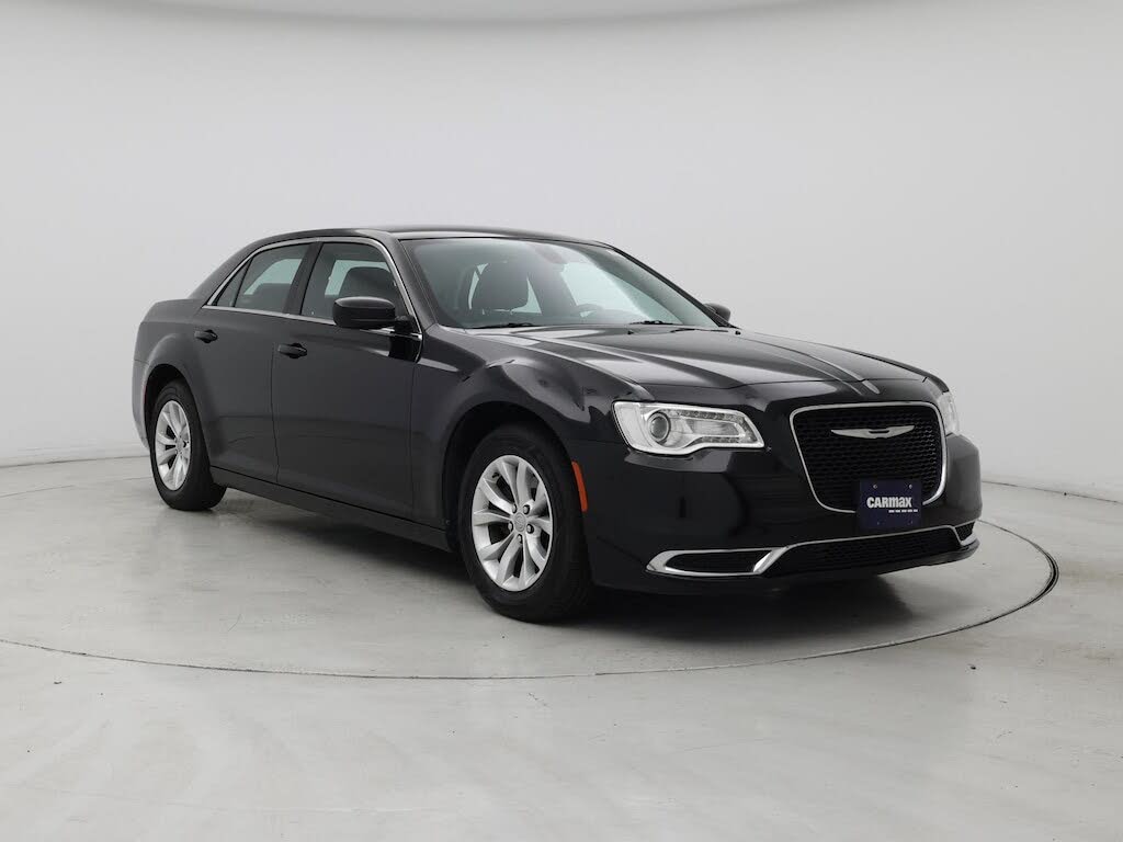 2015 Chrysler 300 Limited RWD
