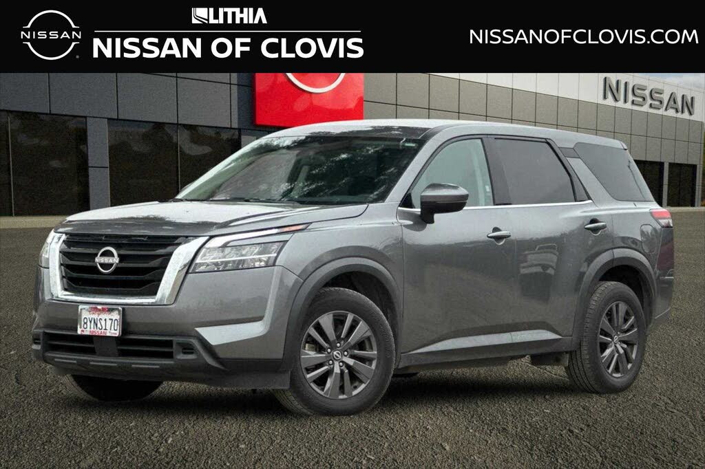 2022 Nissan Pathfinder S FWD
