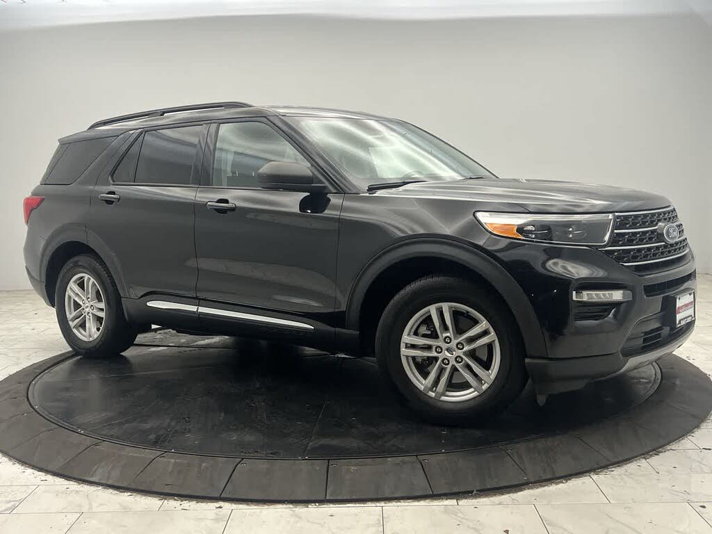 2023 Ford Explorer XLT RWD