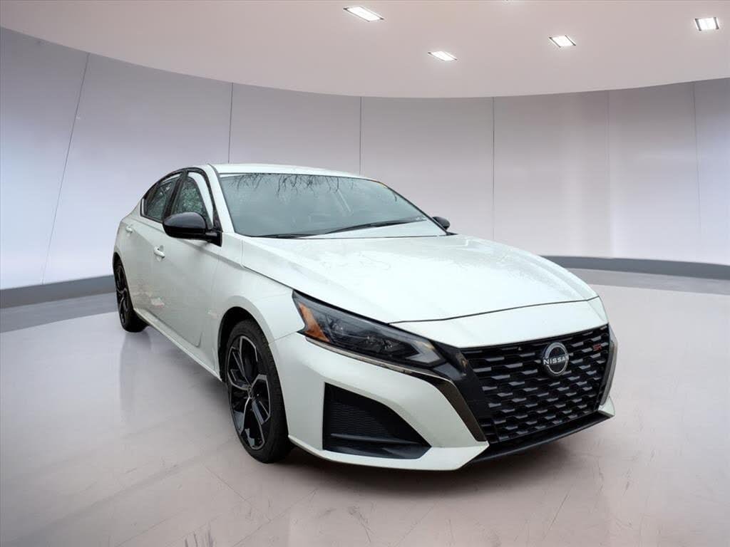 2024 Nissan Altima 2.5 SR FWD