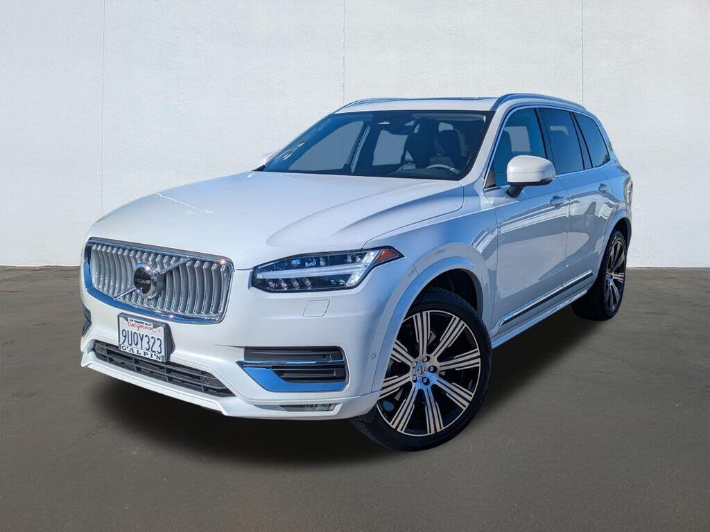 2025 Volvo XC90 B6 Plus Bright Theme 7-Passenger AWD