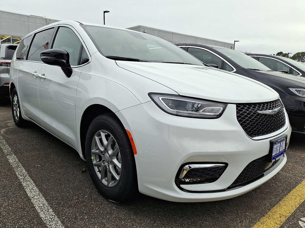 2026 Chrysler Pacifica Select FWD