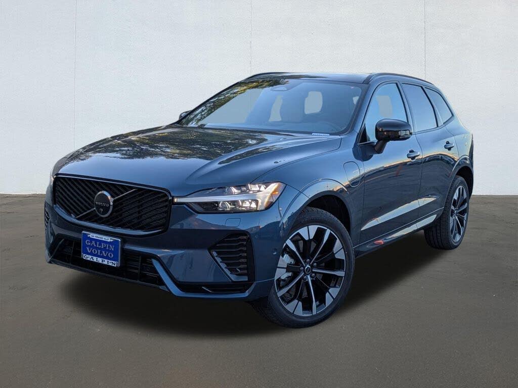 2026 Volvo XC60 B5 Plus AWD